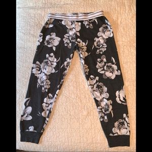So Floral Black Pants - Medium